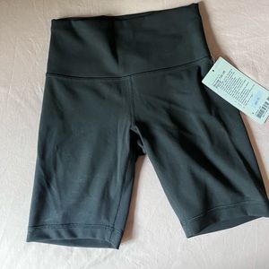 Lulu black wunder under 8” shorts BNWT